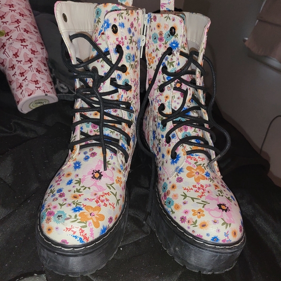 Floral Combat Boots with Black Soles - Picture 2 of 4